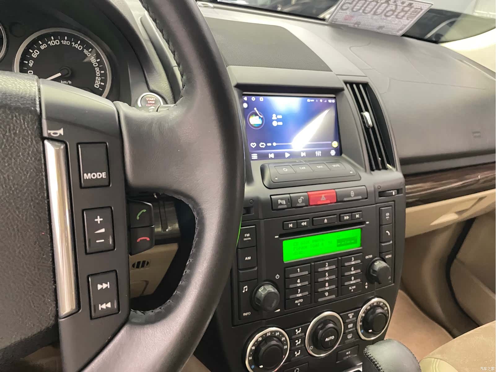 Land Rover 2, 2011 29