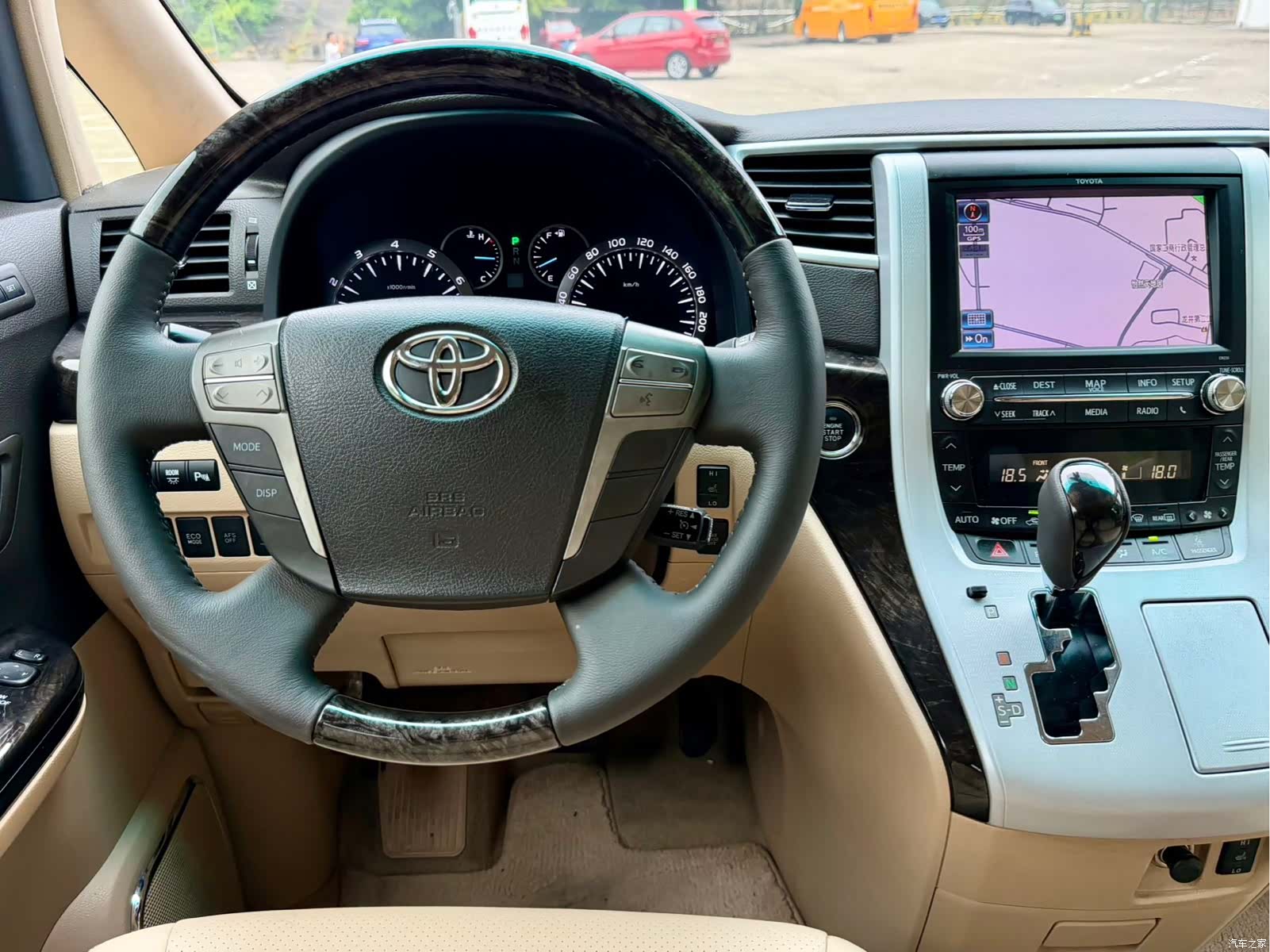 Toyota Alphard, 2012 12