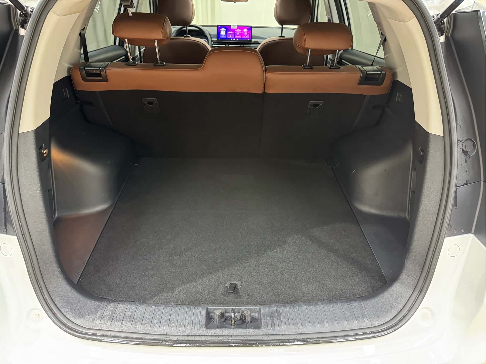Geely X6, 2024 32