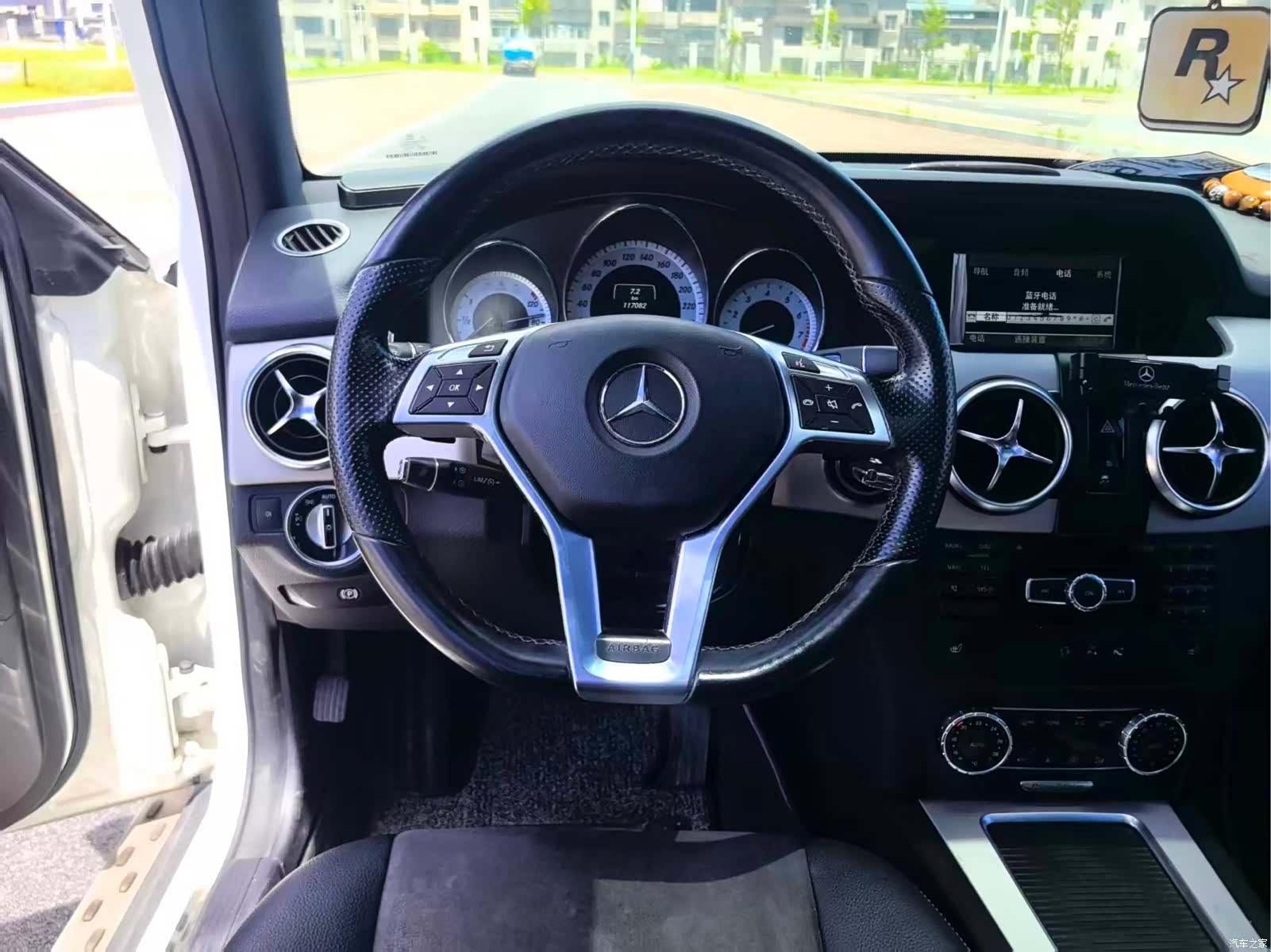 Mercedes-Benz GLK-Class, 2015 9