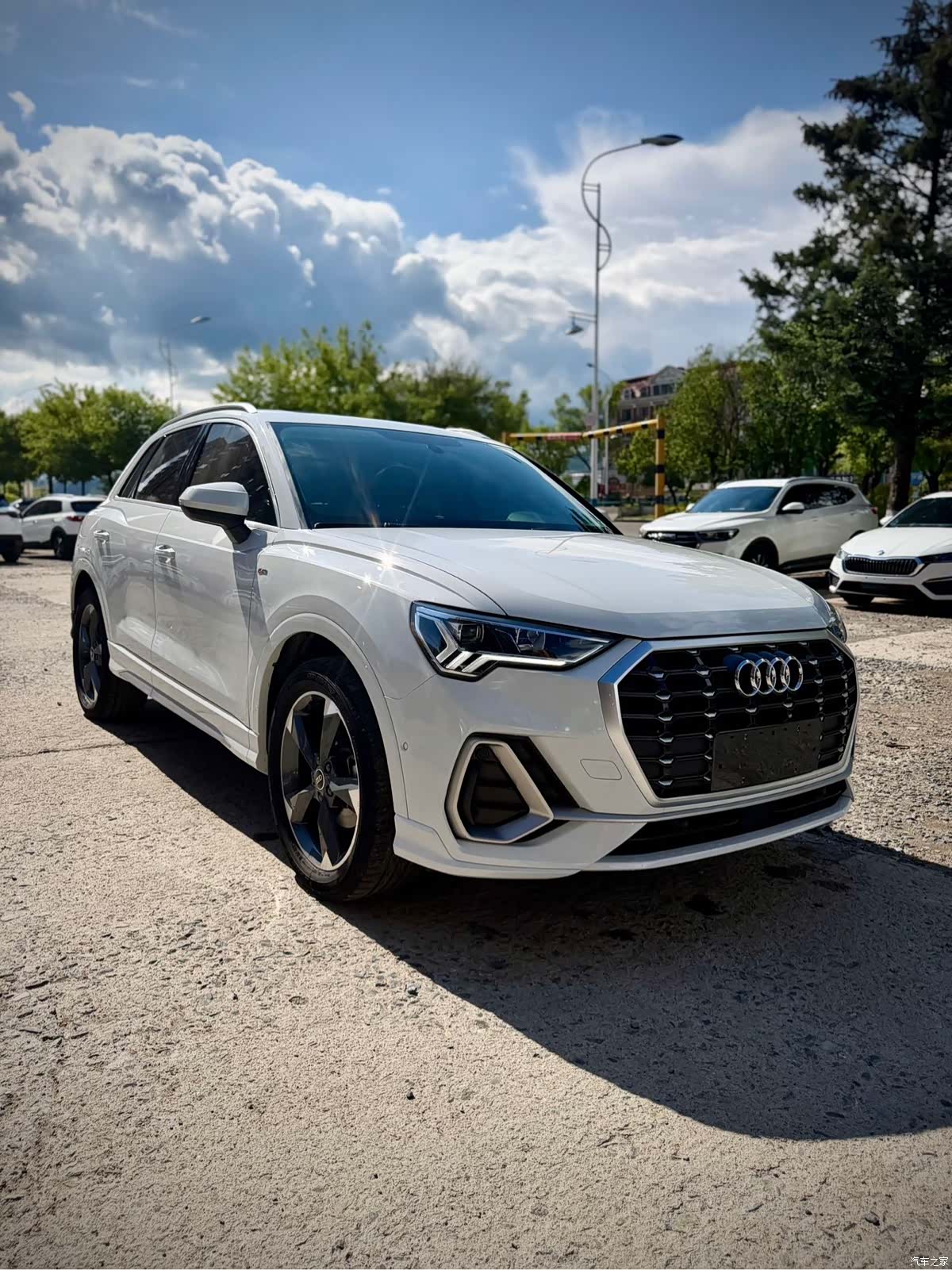 Audi Q3, 2022 3