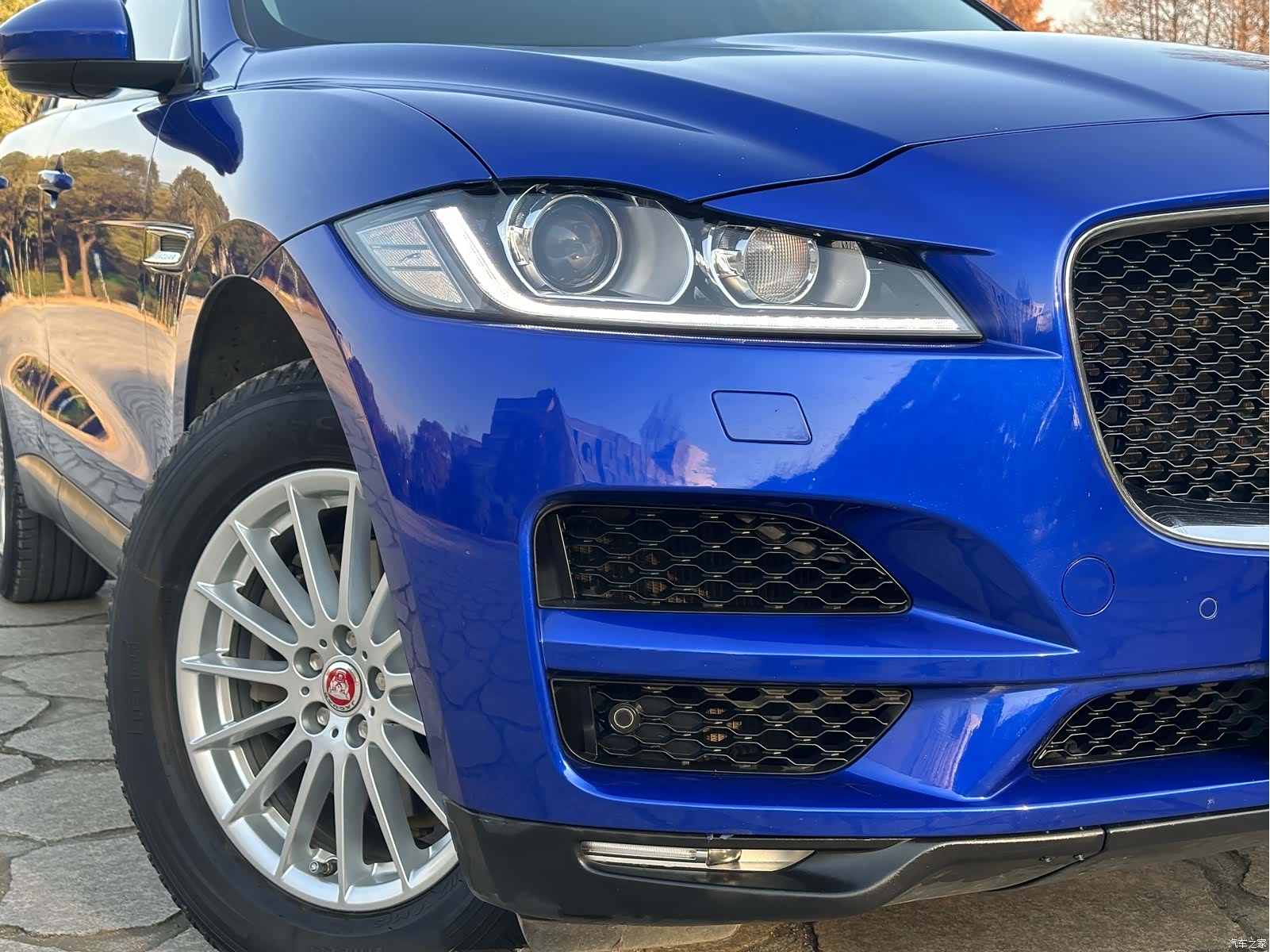 Jaguar F-PACE, 2018 2