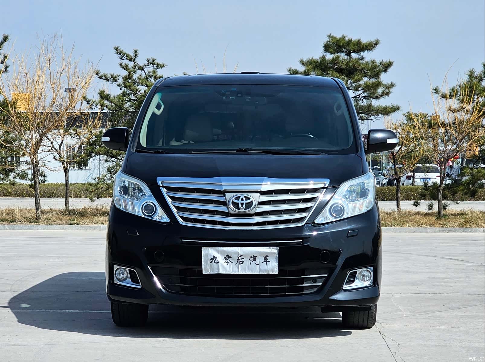 Toyota Alphard, 2012 все фото