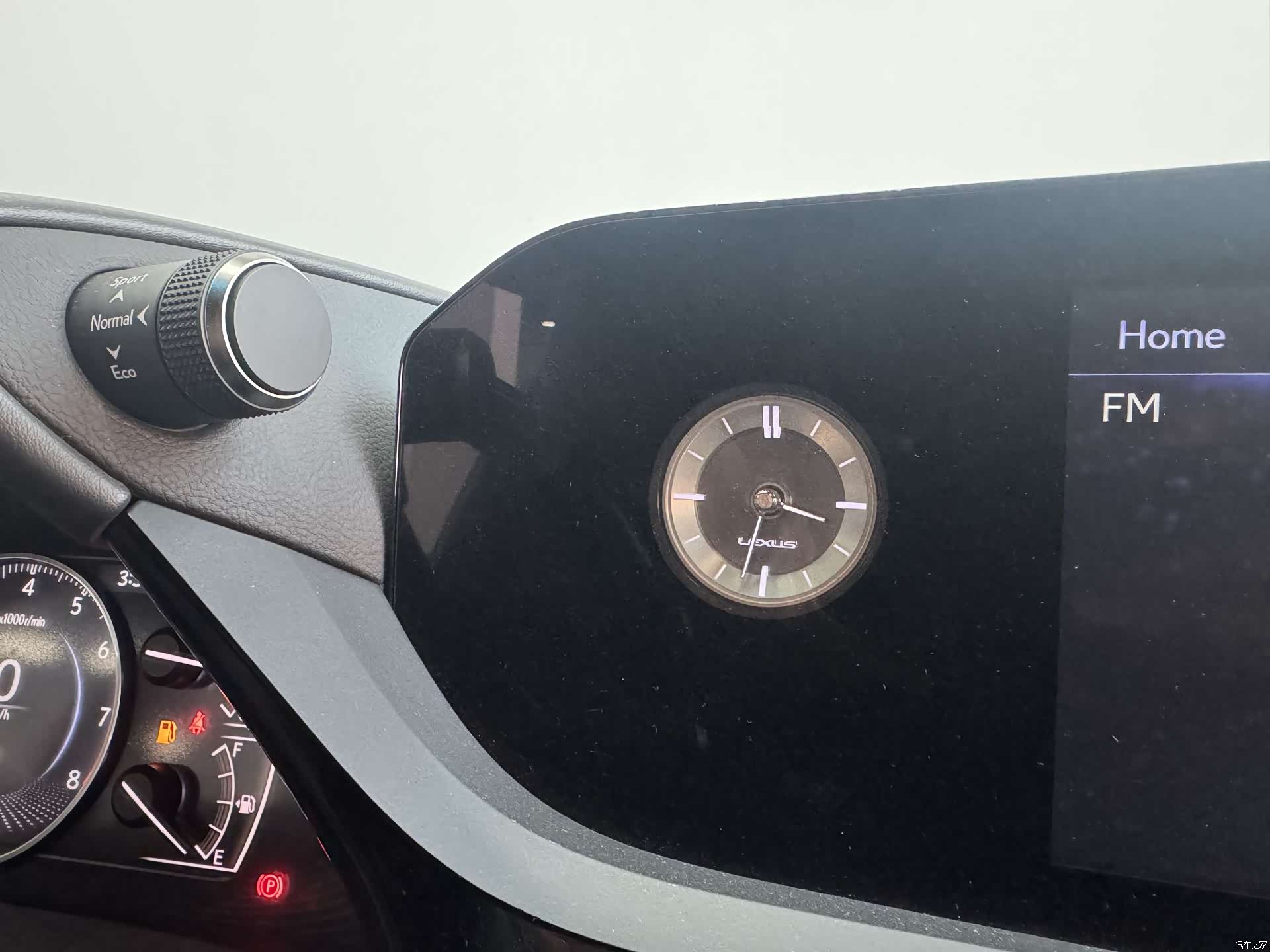 Lexus ES, 2022 9