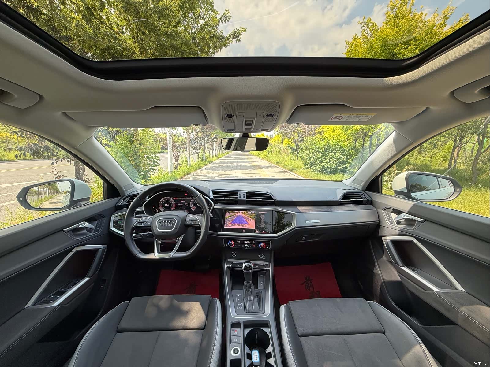 Audi Q3, 2022 11
