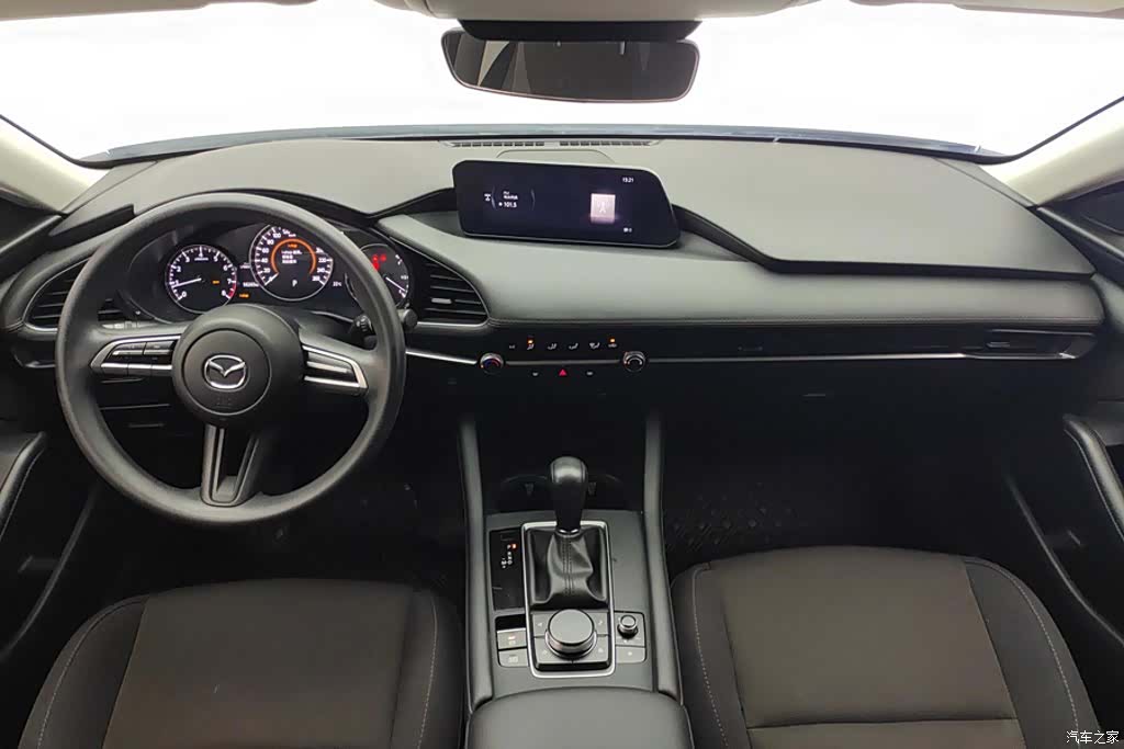 Mazda Mazda3, 2022 12