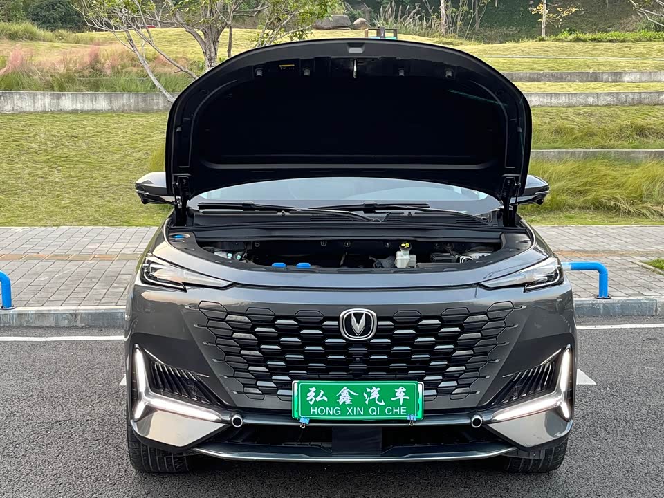 Changan UNI-K Smart iDD