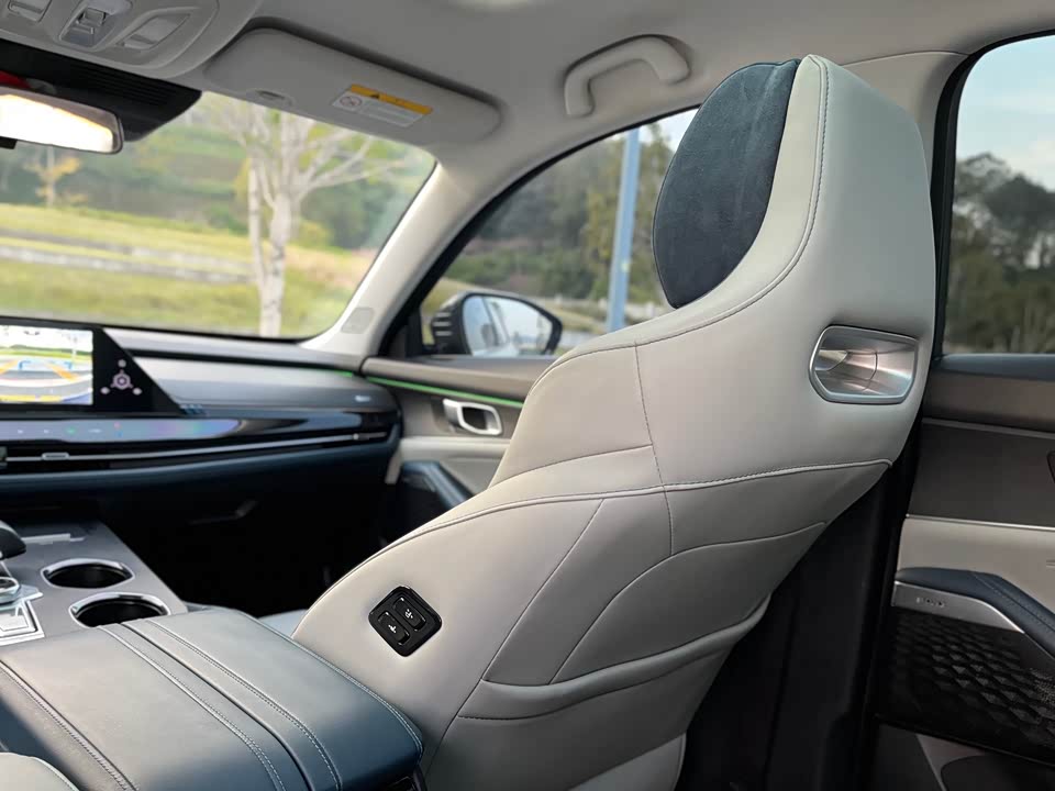 Changan UNI-K Smart iDD