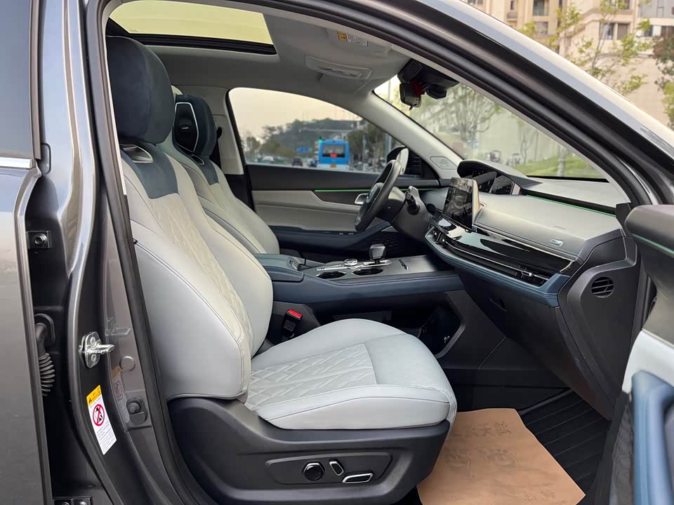 Changan UNI-K Smart iDD