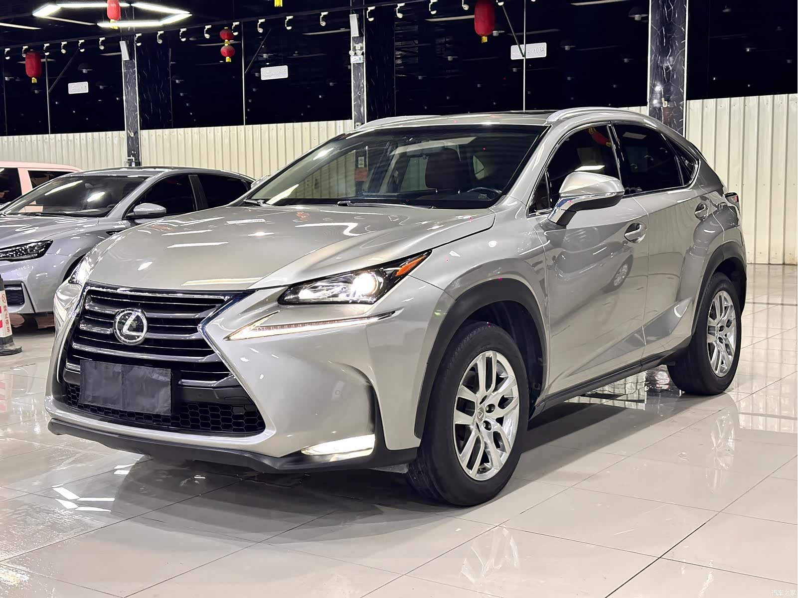 Lexus NX, 2017 1