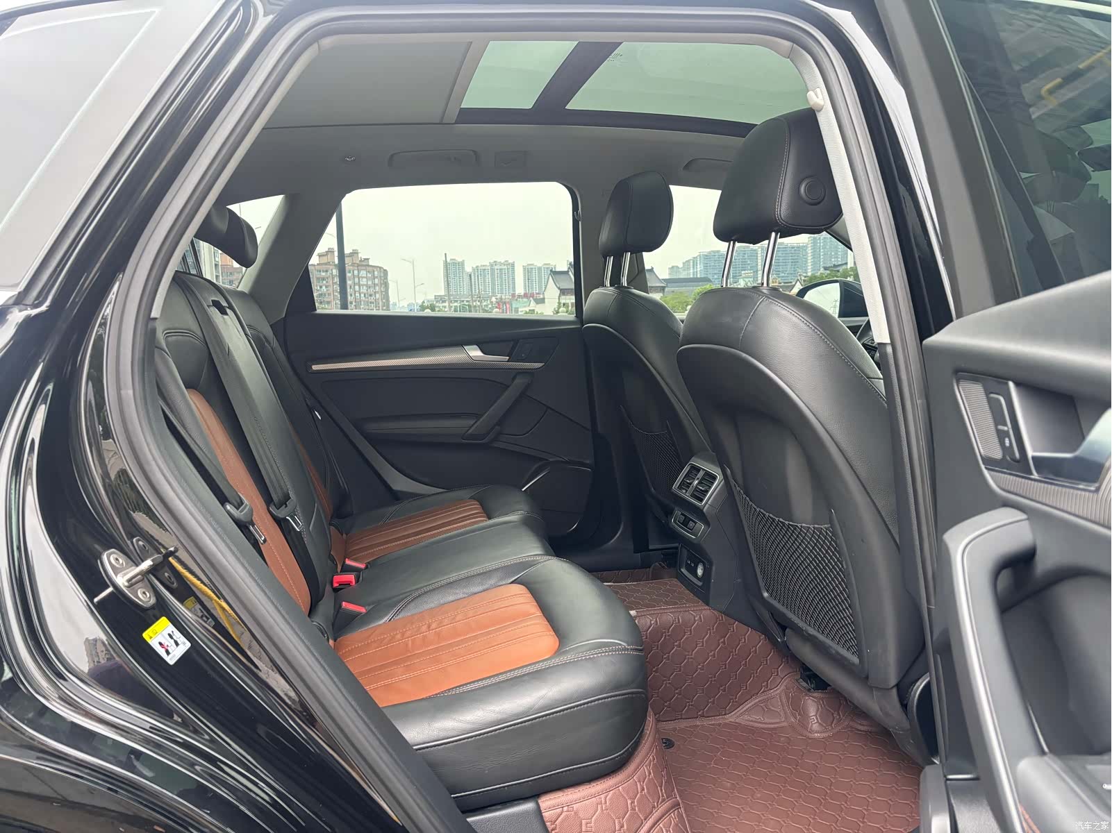 Audi Q5L, 2020 10