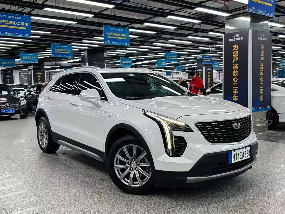 Cadillac XT4