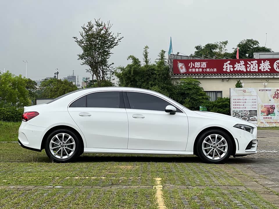 Mercedes-Benz Class A Mercedes-Benz Class A