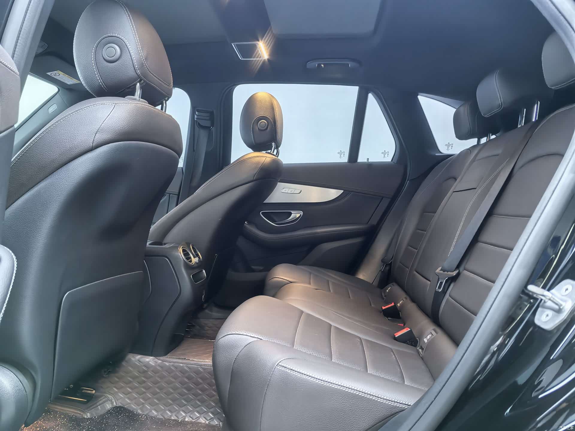 Mercedes-Benz GLC, 2020 15