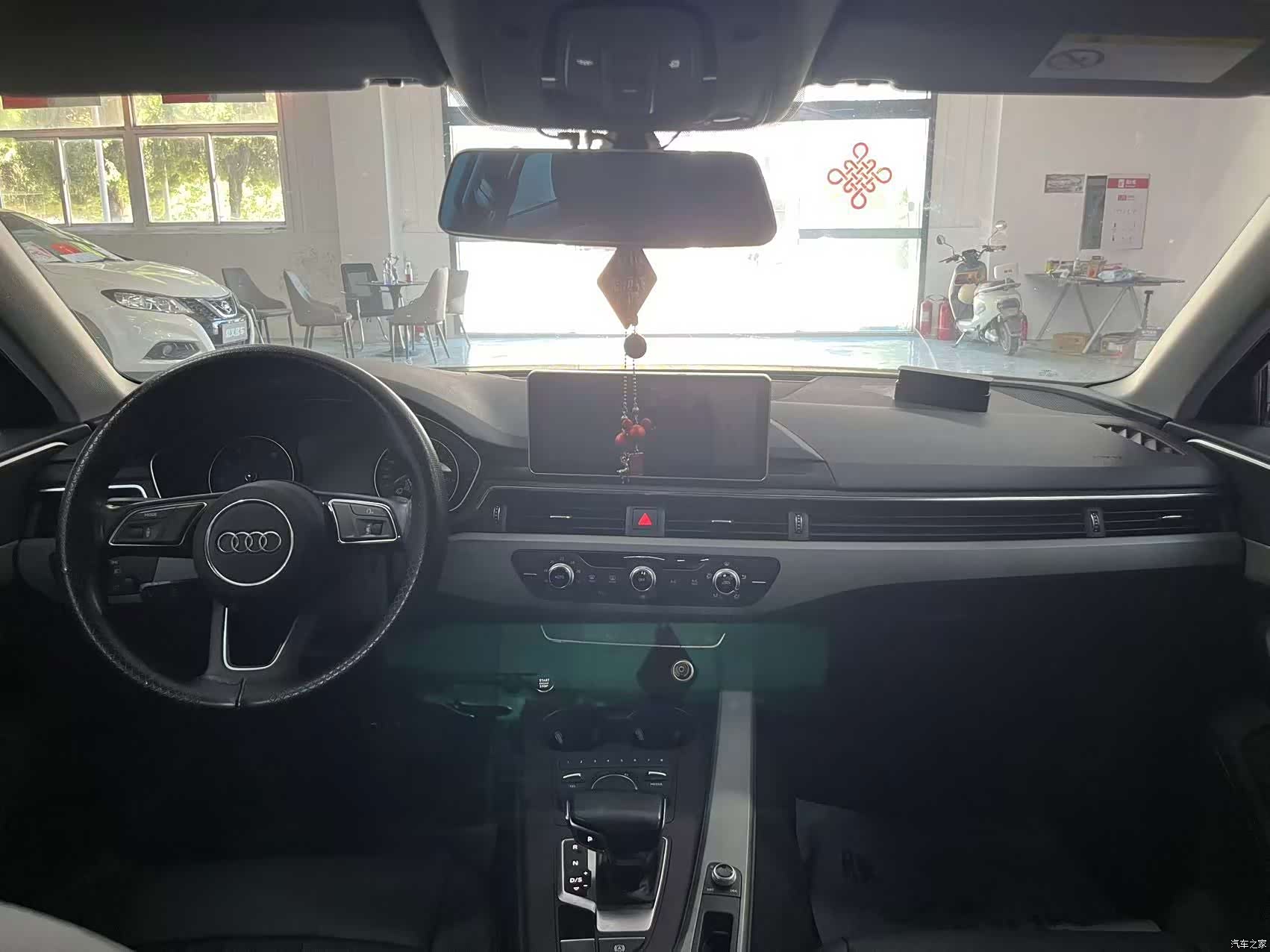 Audi A4L, 2017 9