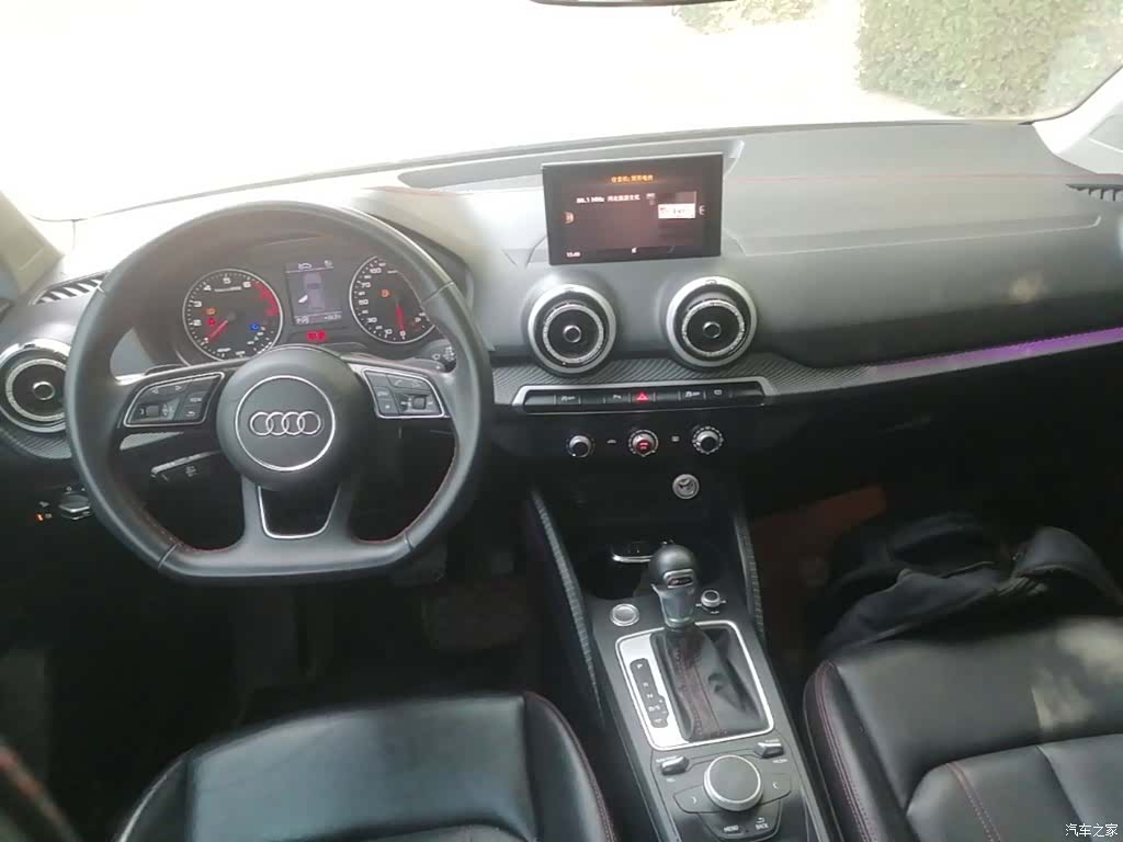 Audi Q2L, 2022 10