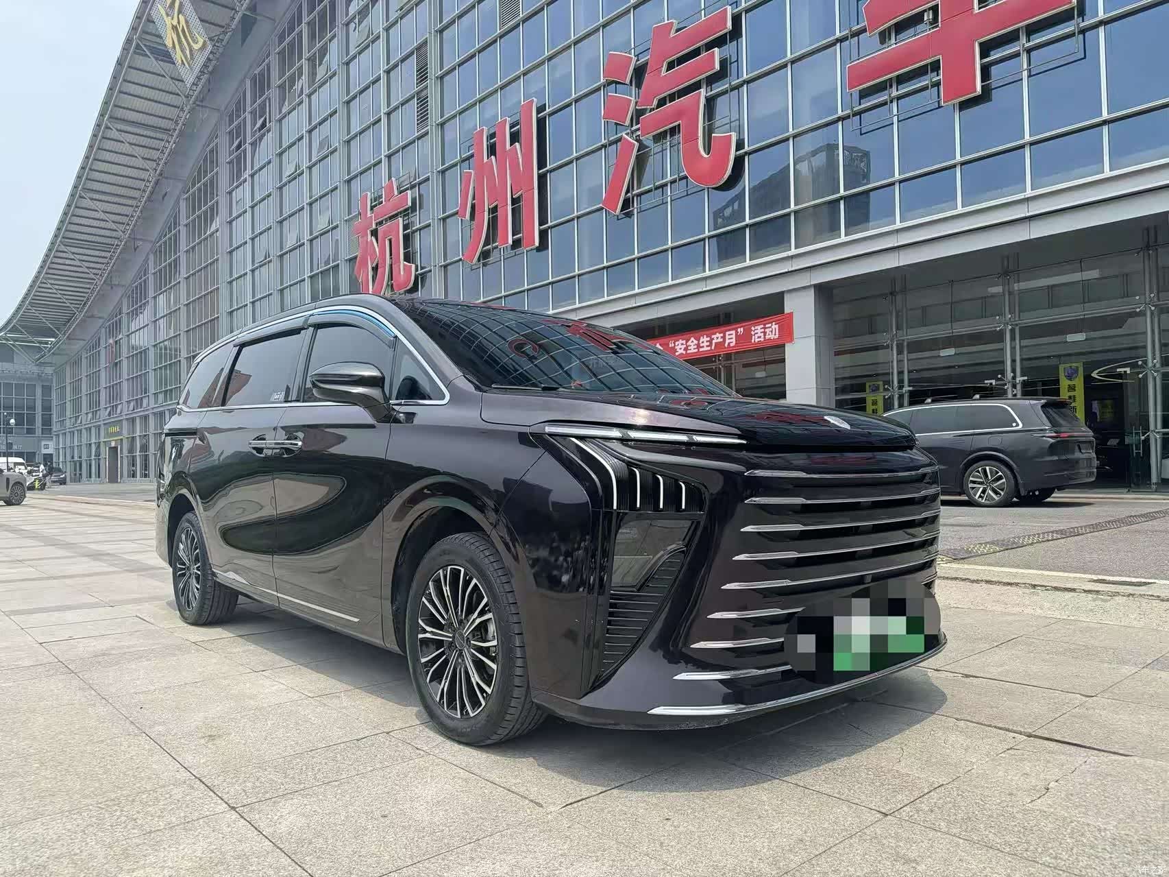 DongFeng V9, 2025 3