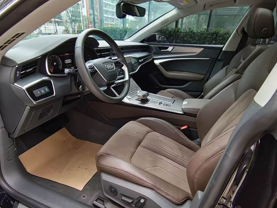 Audi A7L