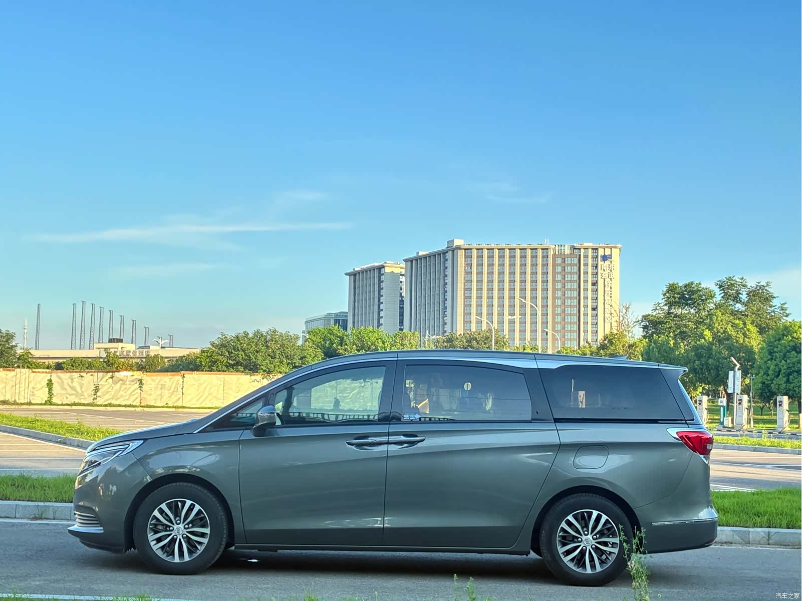 Buick GL8, 2017 7