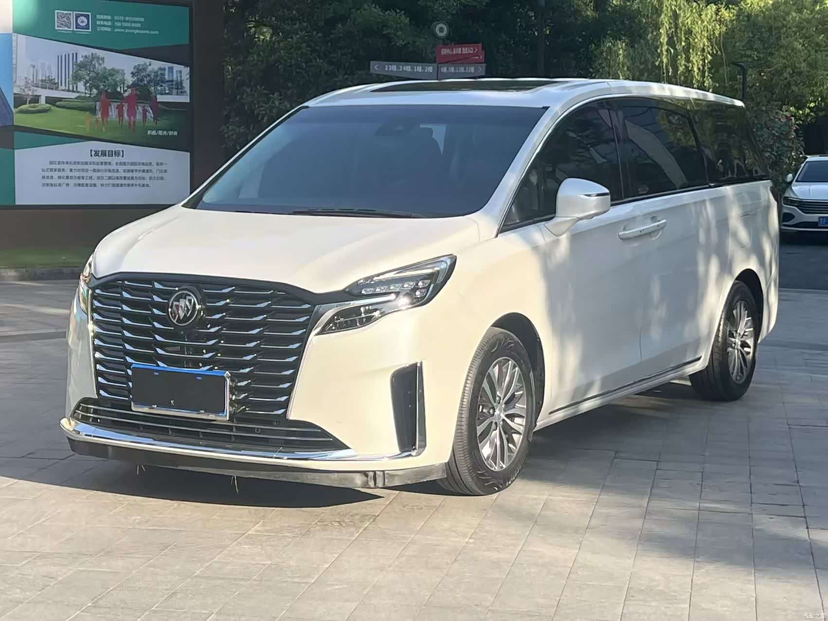 Buick GL8, 2023 2