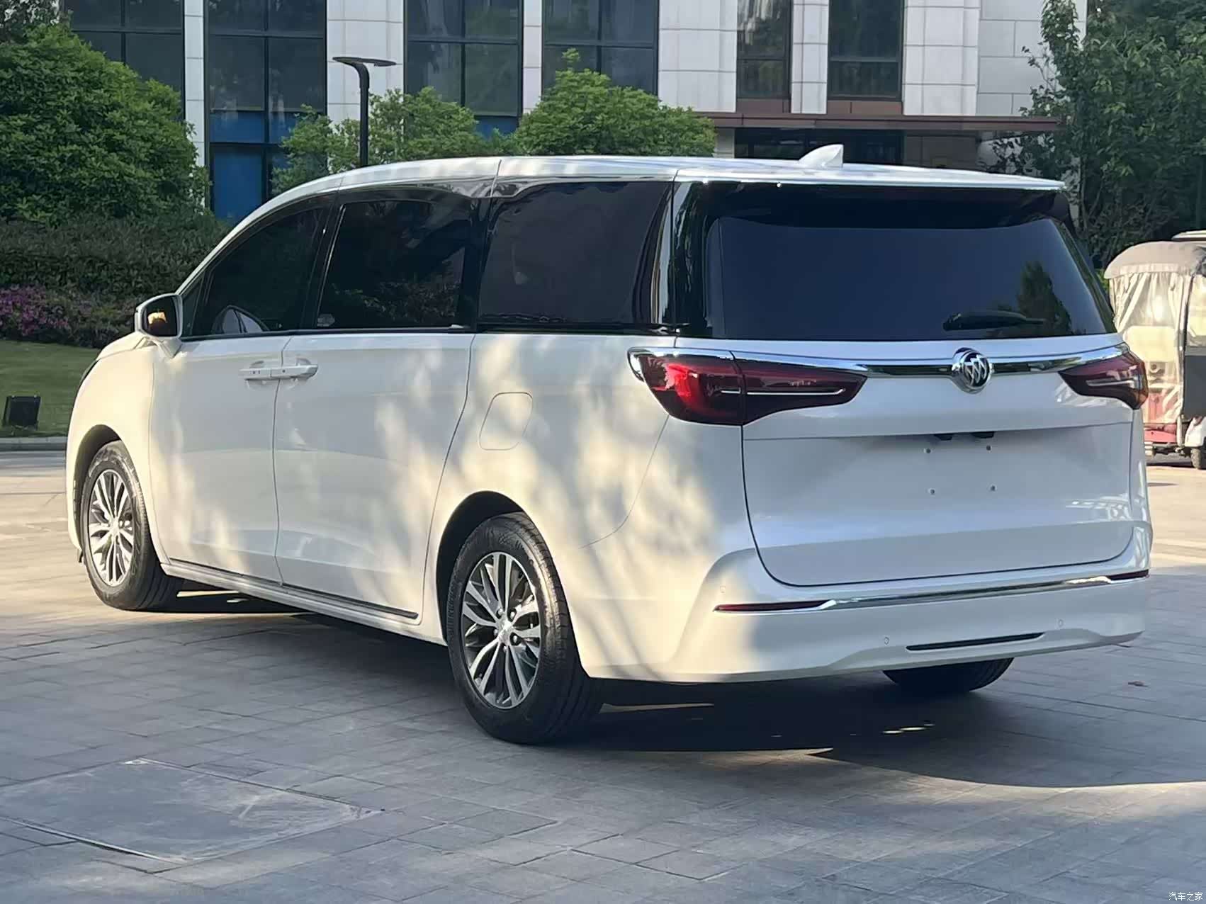 Buick GL8, 2023 6