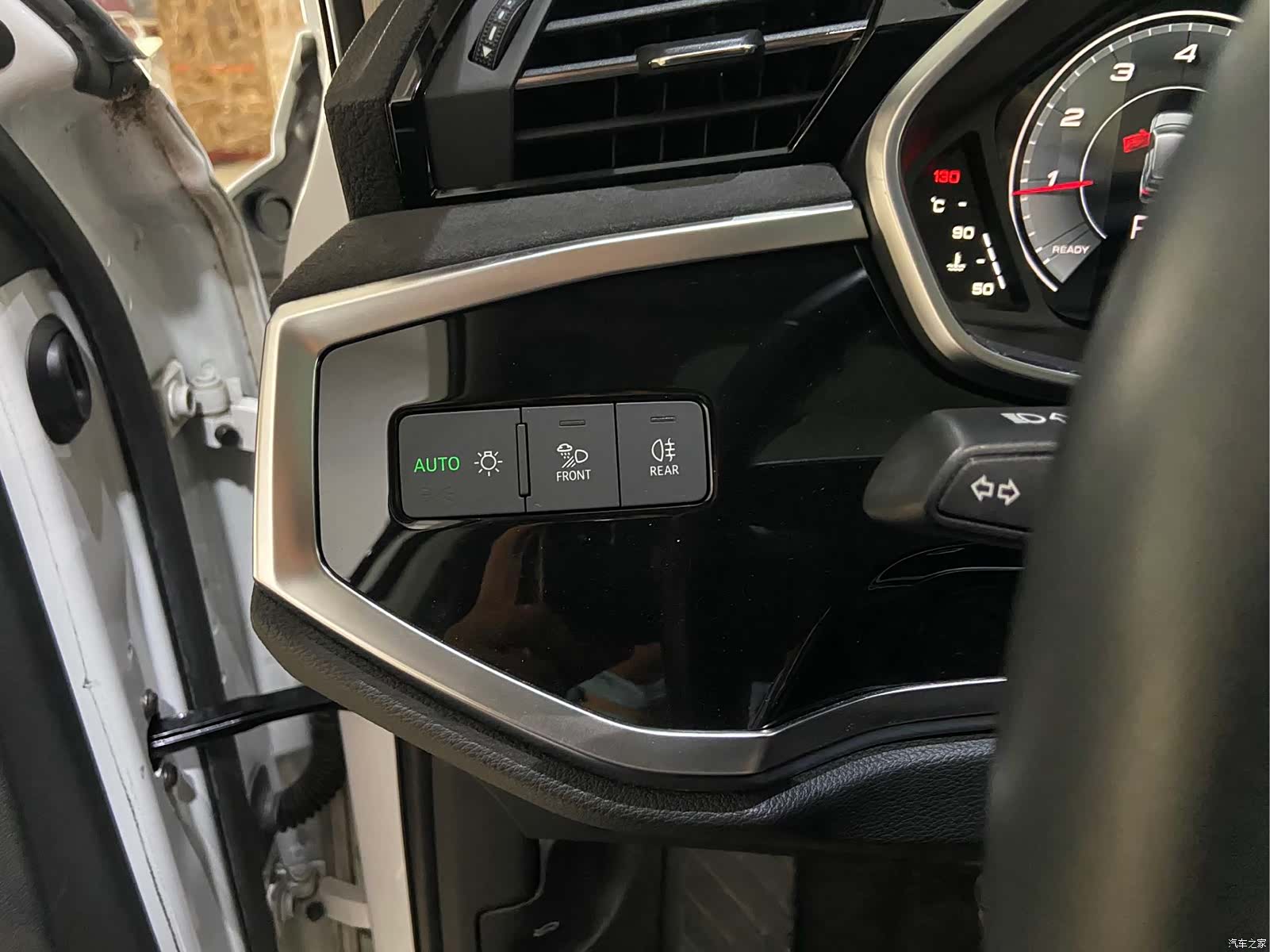 Audi Q3, 2023 19