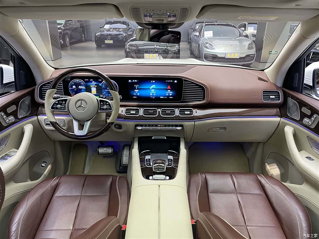 Maybach GLS, 2021 6