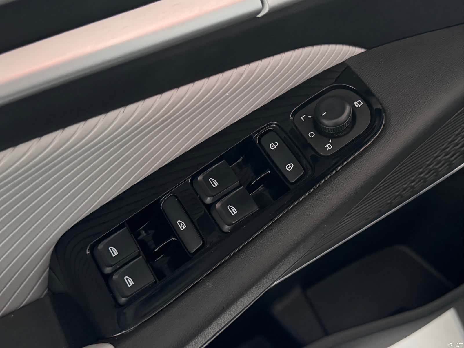 Geely Emgrand, 2024 15