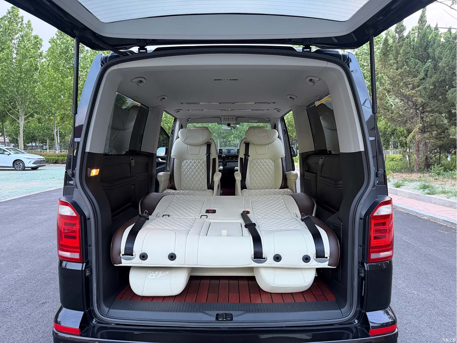 Volkswagen 7, 2020 23