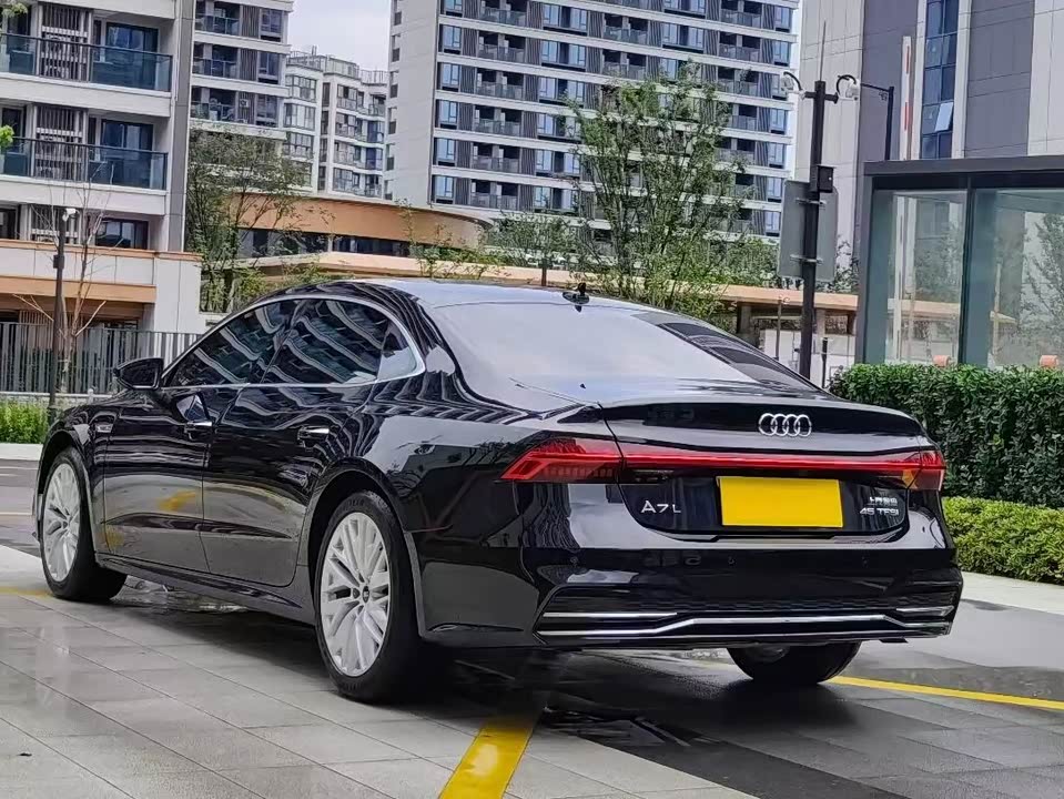 Audi A7L