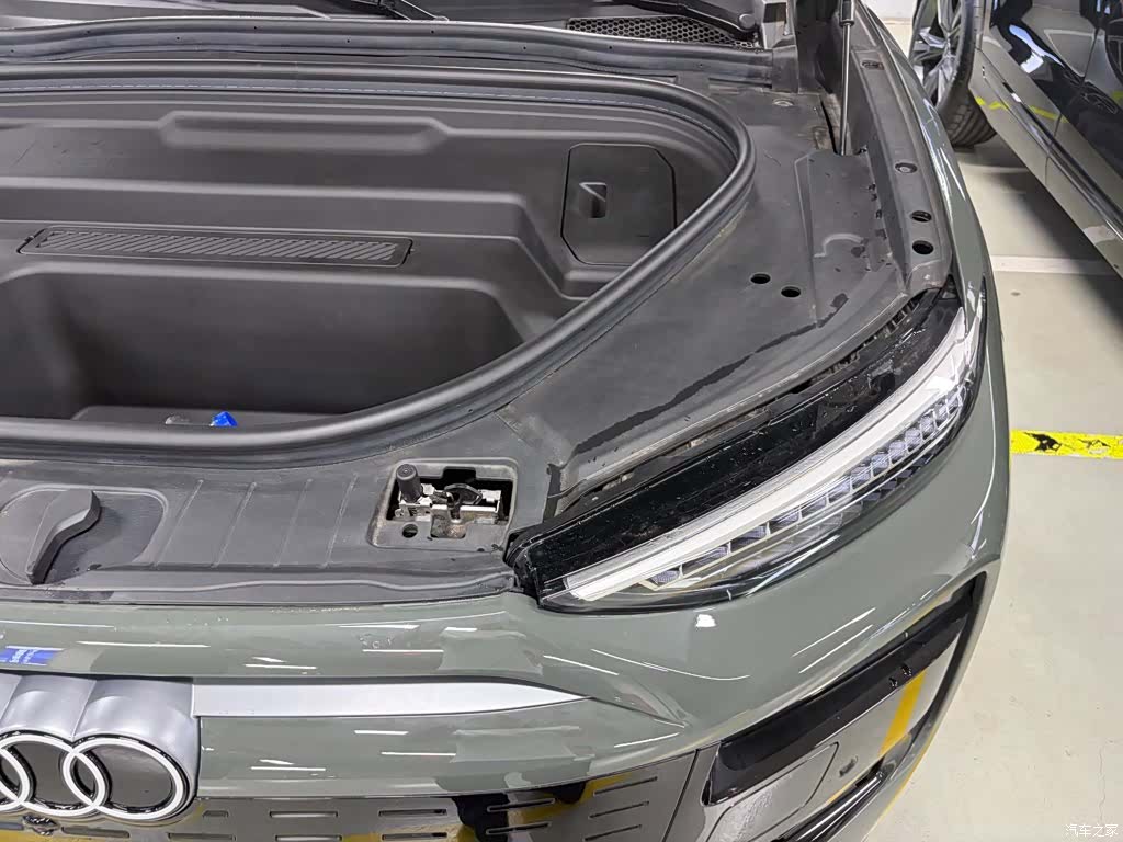 Audi e-tron, 2025 8