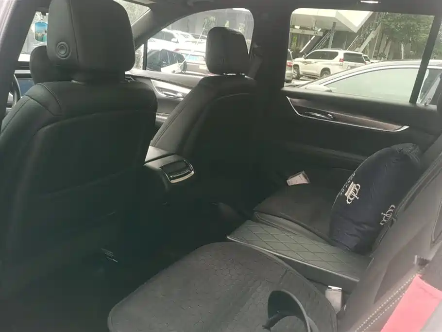 Cadillac XT6