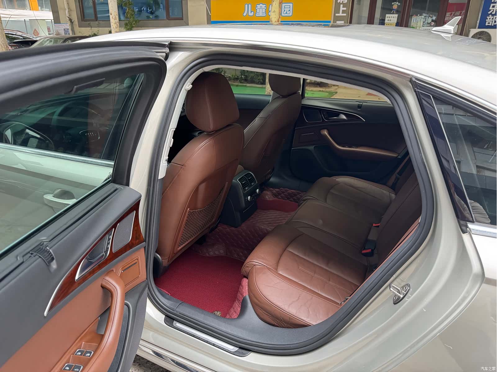 Audi A6L, 2016 9