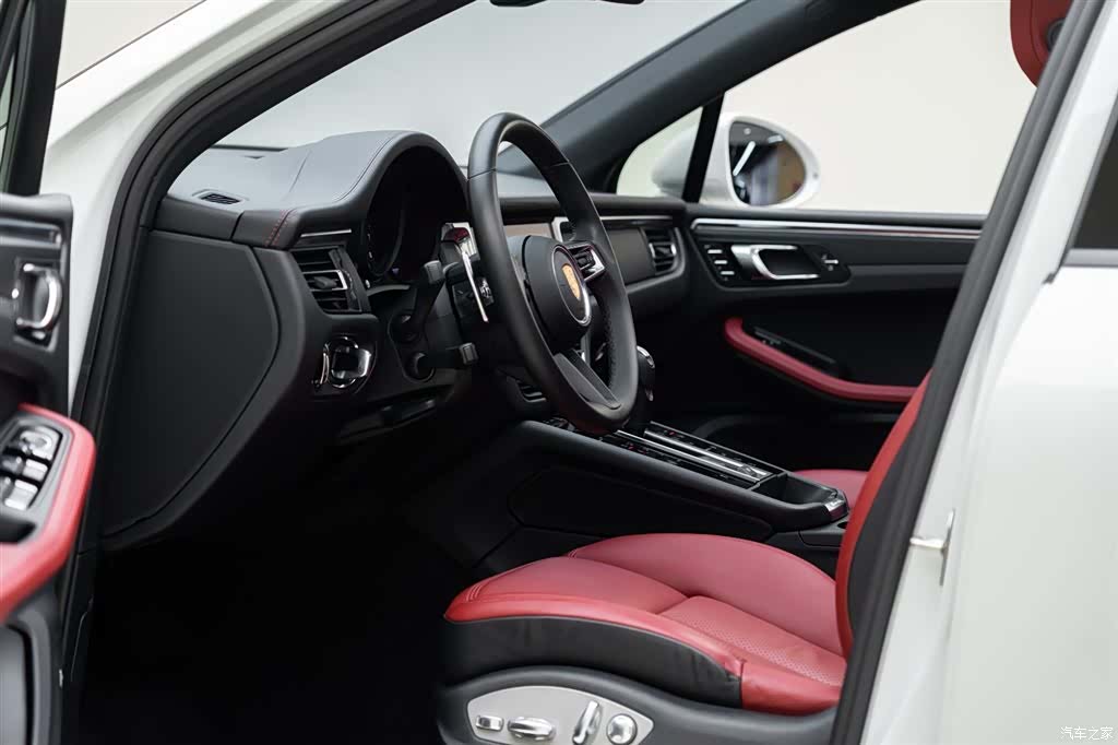 Porsche Macan, 2022 9
