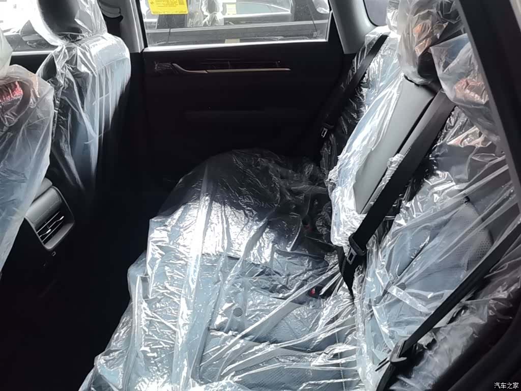 Wuling Starlight, 2026 17