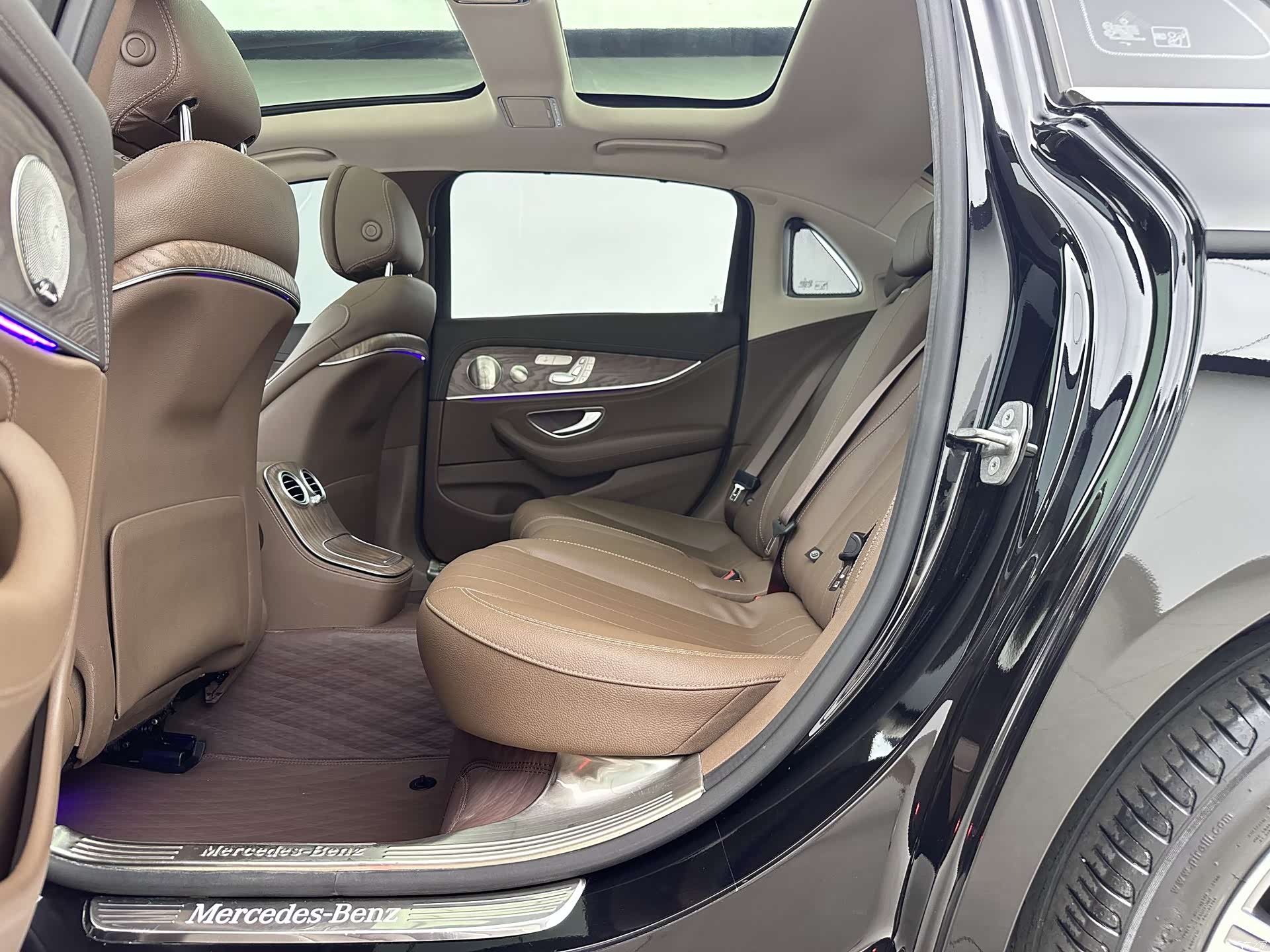 Mercedes-Benz E-Class, 2023 8
