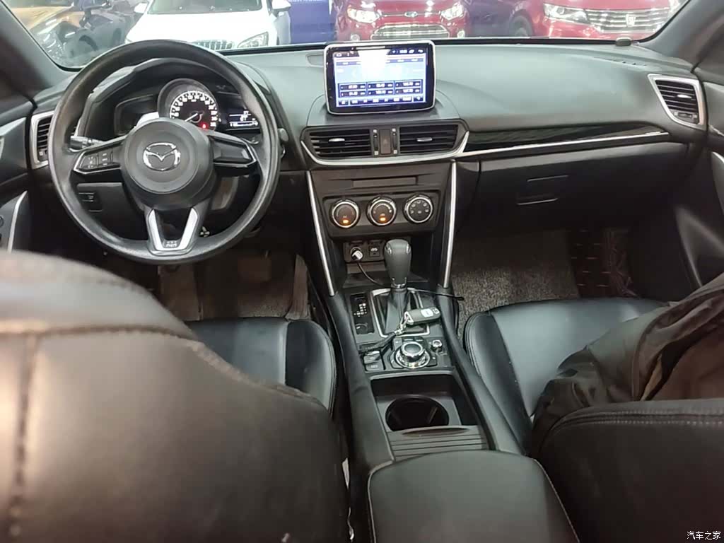 Mazda CX-4, 2018 10