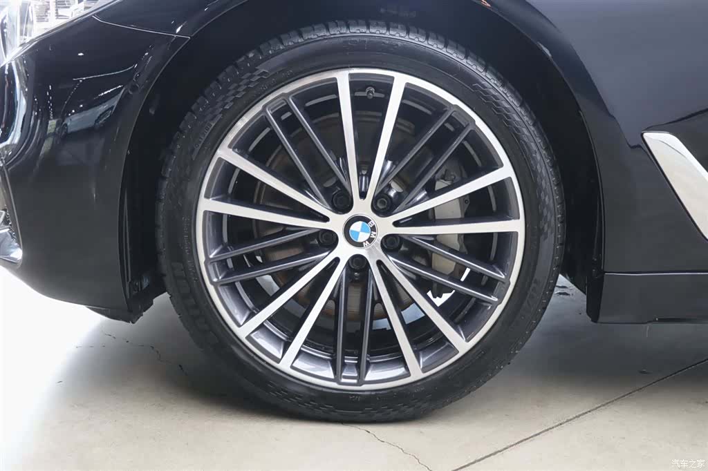 BMW 5 Series, 2019 29