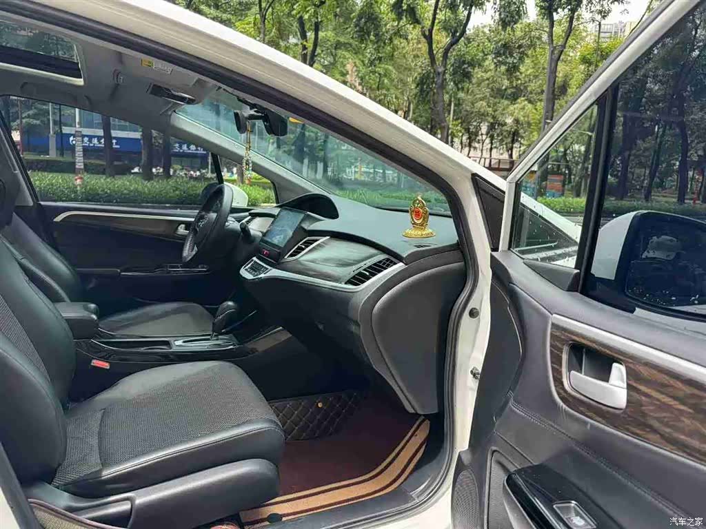 Honda Jade, 2017 8