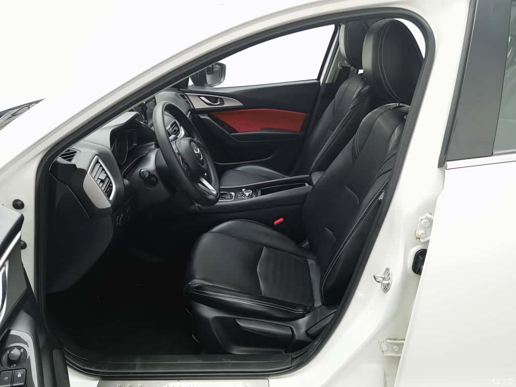 Mazda Mazda3, 2018 10
