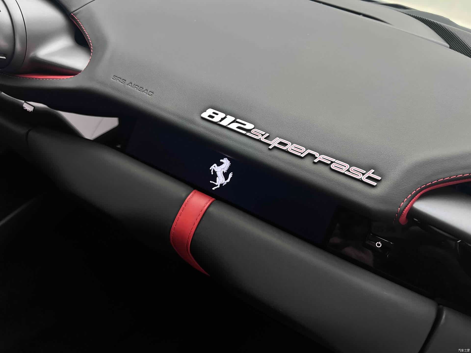Ferrari 812, 2019 16