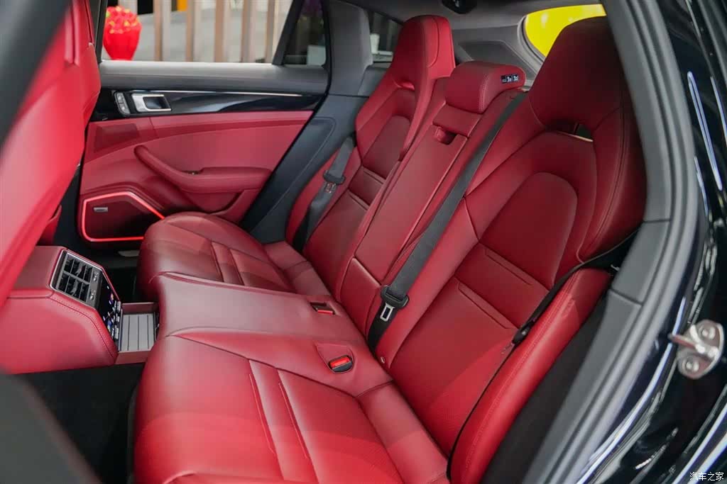 Porsche Panamera, 2022 13