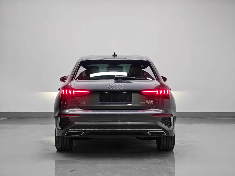 Audi A3 2023, фото 5
