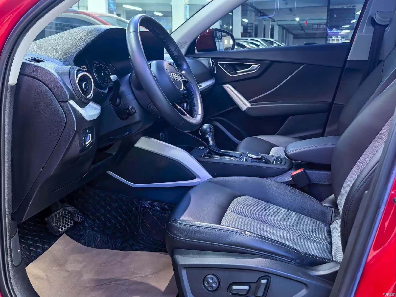 Audi Q2L, 2020 6