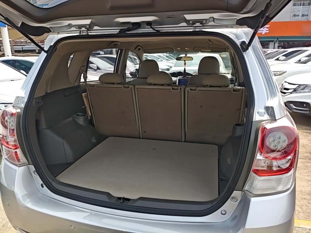 Toyota 180E, 2015 19