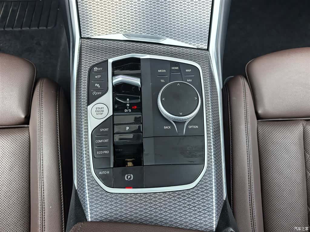 BMW 3 Series, 2024 12