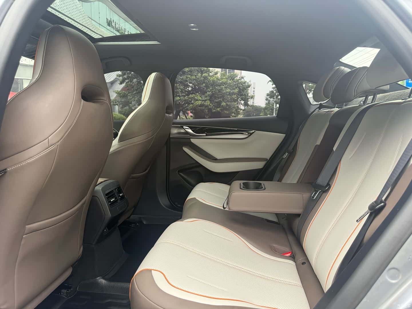 BYD Qin, 2023 10