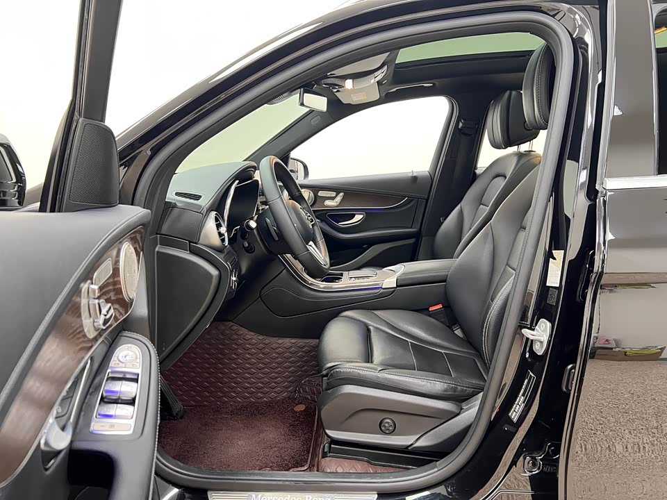 Mercedes-Benz GLC Mercedes-Benz GLC