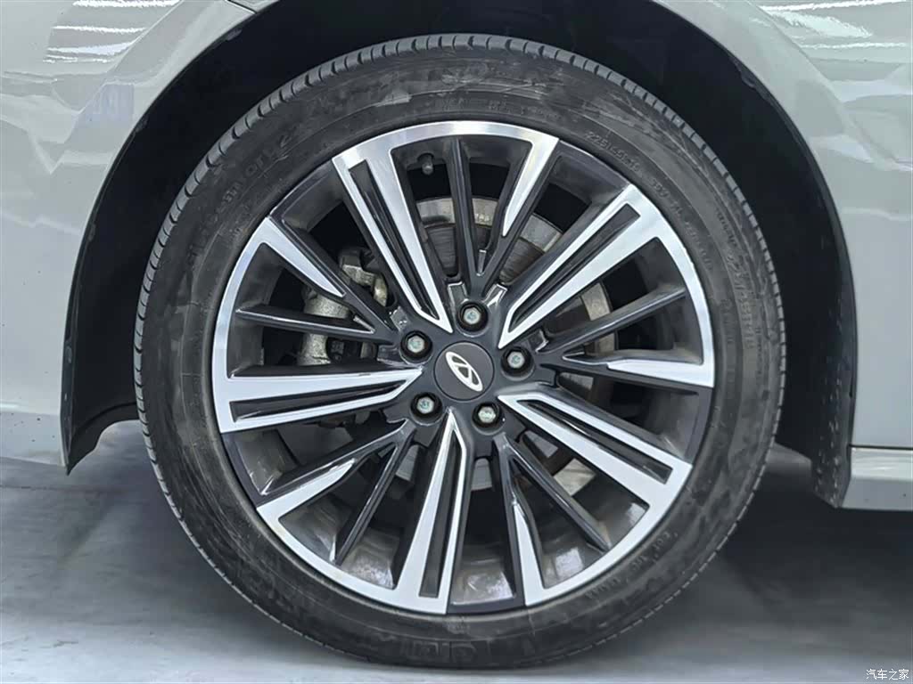 Chery Arrizo 8, 2023 15