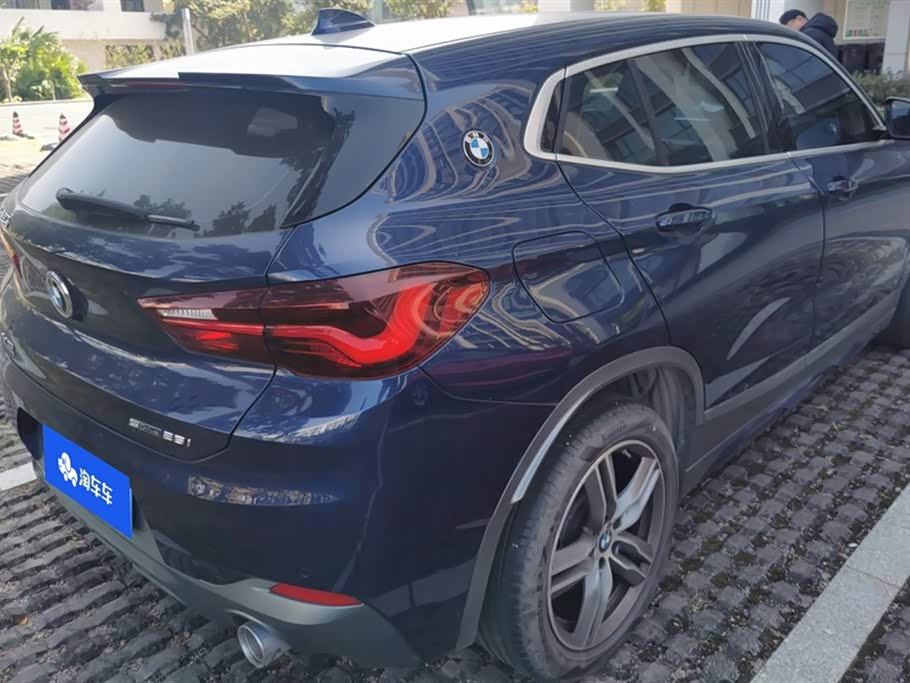 BMW X2